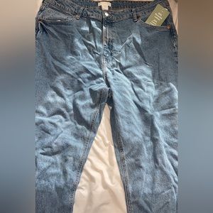 High rise Mom jeans!